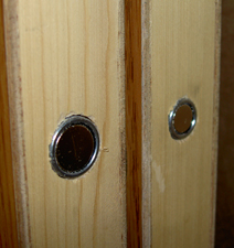 sliding door magnetic 